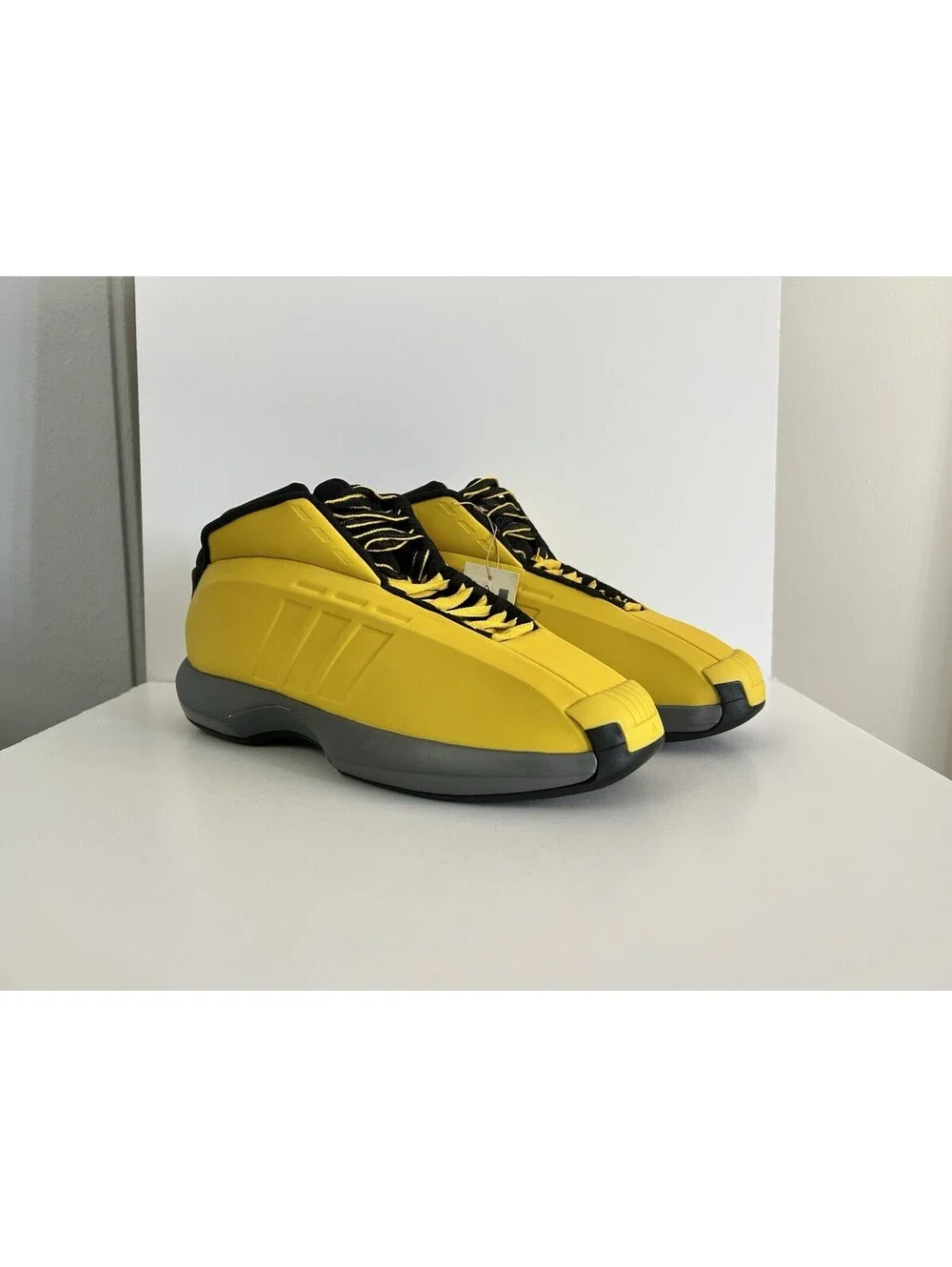 adidas Basketball Shoes Crazy 1 Men’s Size 11  2022 Sunshine Yellow Black GY3808